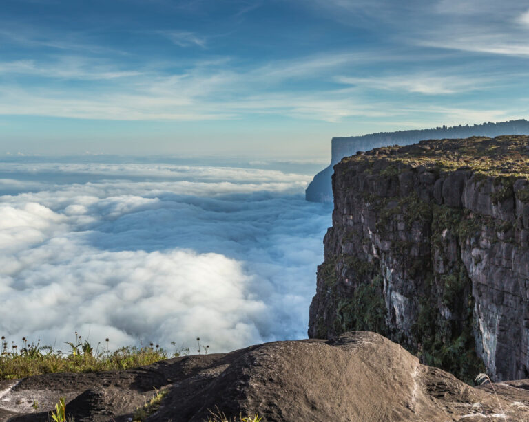10 Facts You Need to Know about Mount Roraima 10 Facts You Need to Know about Mount Roraima